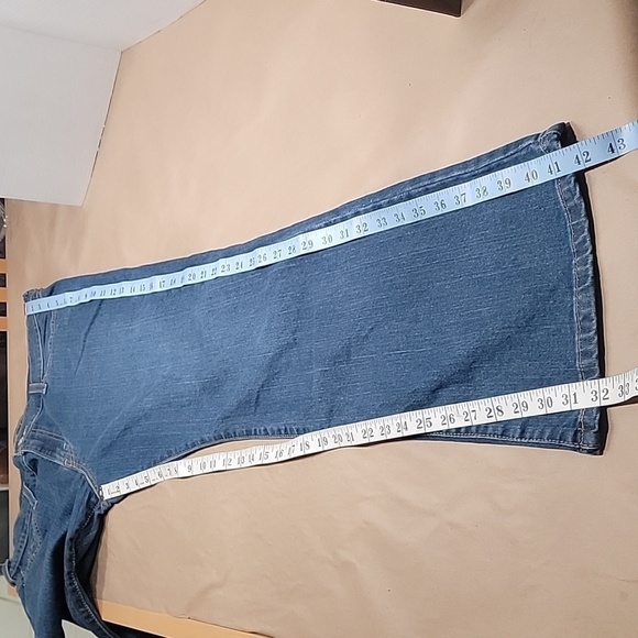 Levi's Size 14L. Boot Cut 515 Blue Jeans, Mid-Rise, Medium Wash, EUC - Picture 8 of 13